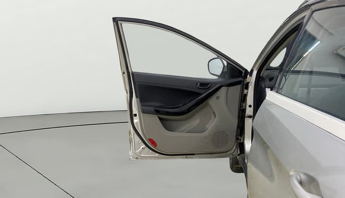 2018 Tata NEXON XT PETROL, Petrol, Manual, 62,008 km, LHS Front Door