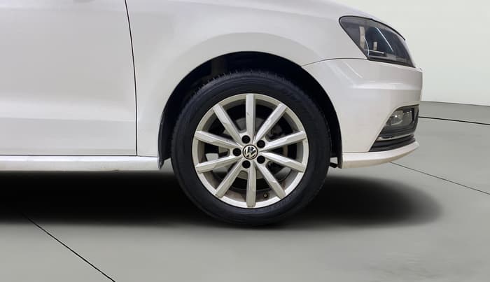 2017 Volkswagen Ameo HIGHLINE DSG 1.5 DIESEL , Diesel, Automatic, 1,47,402 km, Right Front Wheel