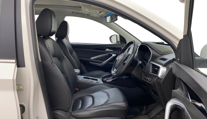 2020 MG HECTOR SHARP 1.5 DCT PETROL, Petrol, Automatic, 63,826 km, Right Side Front Door Cabin