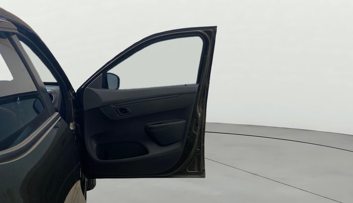 2023 Renault Kwid CLIMBER Urban Night Limited Edition AMT, Petrol, Automatic, 45,132 km, RHS Front Door