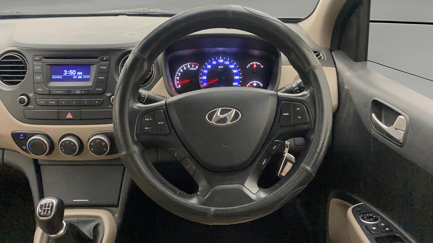 2015 Hyundai Xcent S (O) 1.2, Petrol, Manual, 74,226 km, Steering Wheel Close Up
