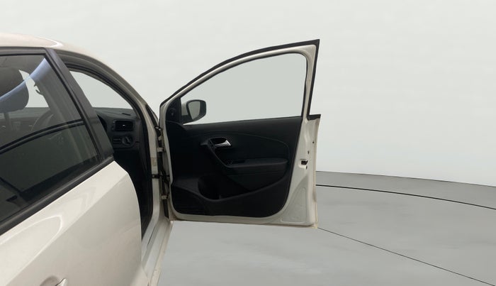 2015 Volkswagen Polo TRENDLINE 1.2L PETROL, Petrol, Manual, 60,768 km, RHS Front Door