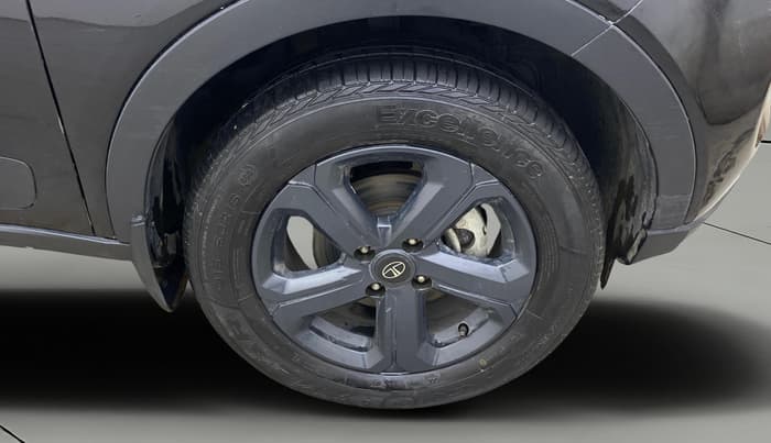 2022 Tata NEXON XZA PLUS PETROL DARK EDITION, Petrol, Automatic, 62,203 km, Right Front Wheel