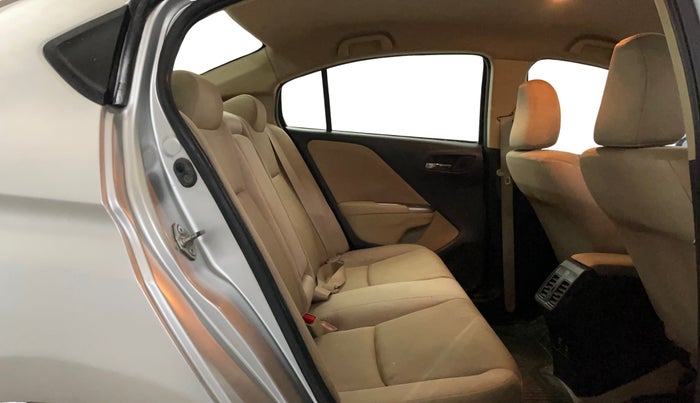 2015 Honda City 1.5L I-VTEC V MT, Petrol, Manual, 83,292 km, Right Side Rear Door Cabin