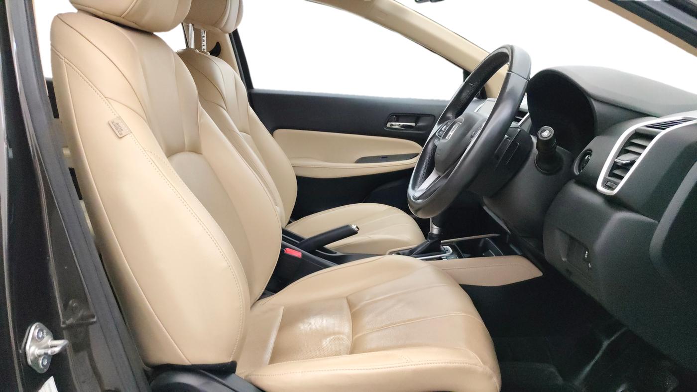 2022 Honda City 1.5L I-VTEC ZX CVT, Petrol, Automatic, 39,016 km, Right Side Front Door Cabin