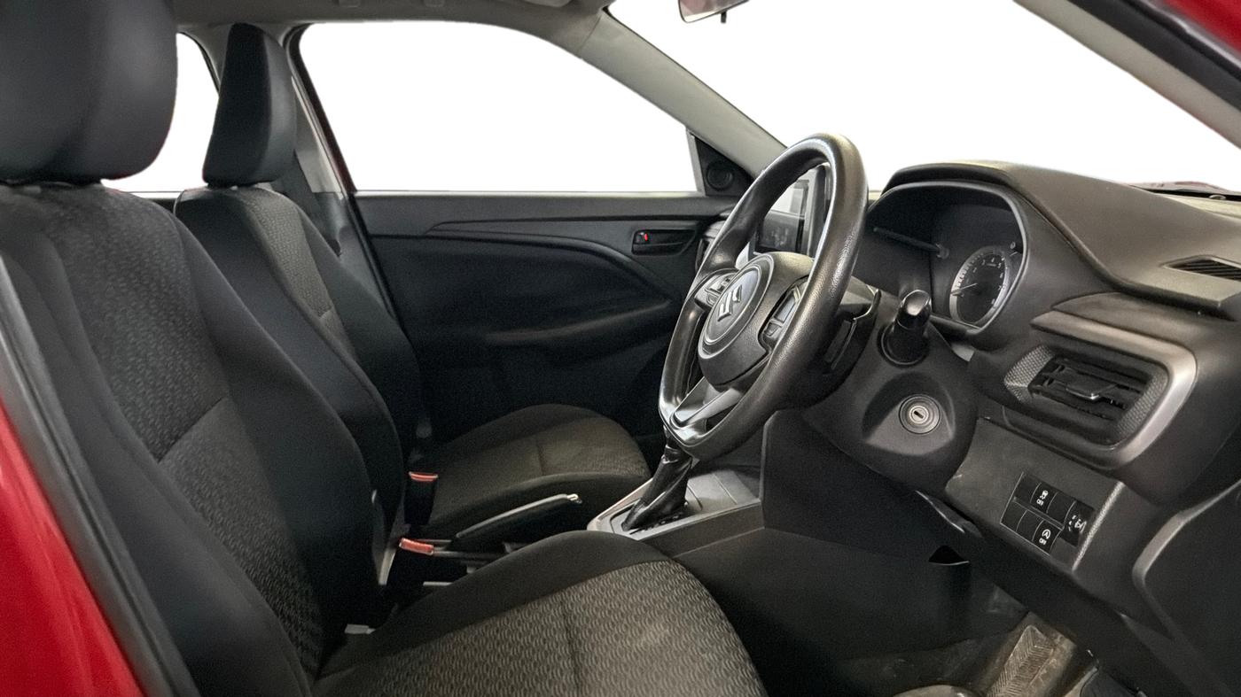 2022 Maruti BREZZA VXI AT SMART HYBRID, Petrol, Automatic, 46,162 km, Right Side Front Door Cabin