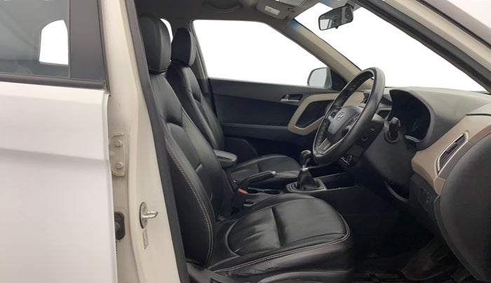 2016 Hyundai Creta SX PLUS 1.6 PETROL, Petrol, Manual, 57,615 km, Right Side Front Door Cabin