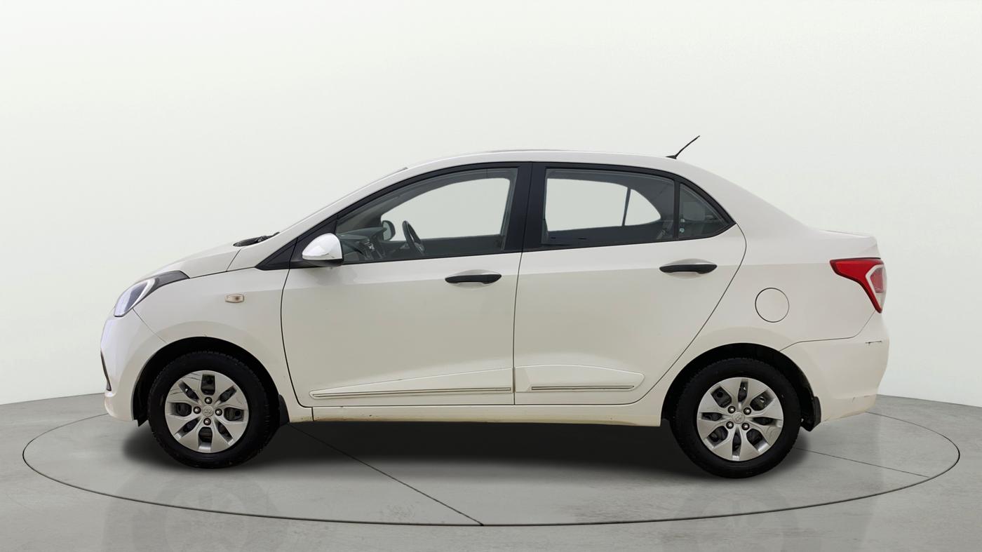 2015 Hyundai Xcent BASE 1.1, Diesel, Manual, 1,18,069 km, Left Side