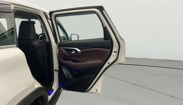 2022 Maruti Grand Vitara ZETA PLUS  HYBRID ECVT, Hybrid, Automatic, 21,609 km, RHS Rear Door