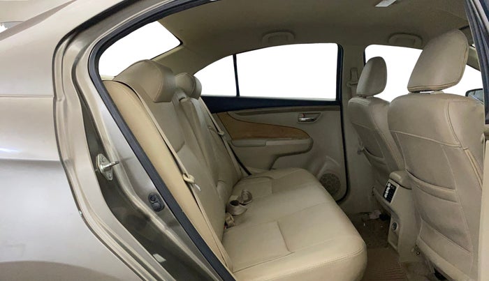 2018 Maruti Ciaz SIGMA 1.5 SHVS MT  PETROL, Petrol, Manual, 64,010 km, Right Side Rear Door Cabin