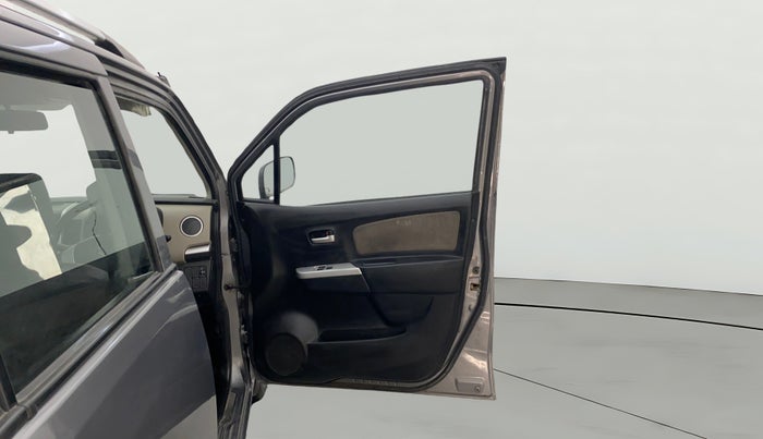 2016 Maruti Wagon R 1.0 LXI, Petrol, Manual, 1,49,449 km, RHS Front Door