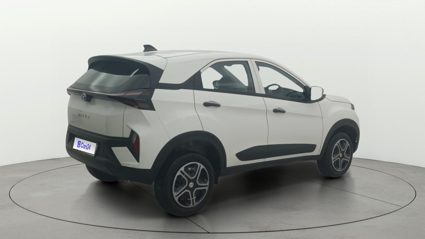 2024 Tata NEXON Smart Plus 1.2 Revotron 6 AMT, Petrol, Automatic, 5,811 km, Right Back Diagonal