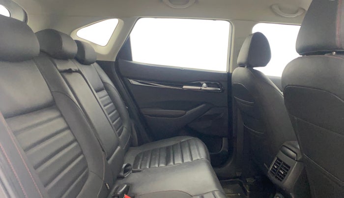 2020 KIA SELTOS GTK 1.4 PETROL, Petrol, Manual, 28,016 km, Right Side Rear Door Cabin