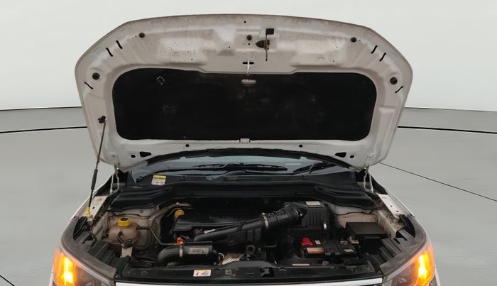 2024 Mahindra XUV300 W8 1.2 PETROL, Petrol, Manual, 29,360 km, Open Bonet