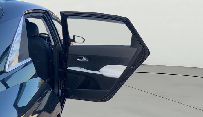 2023 Hyundai Verna SX 1.5 Turbo Petrol MT, Petrol, Manual, 24,627 km, RHS Rear Door