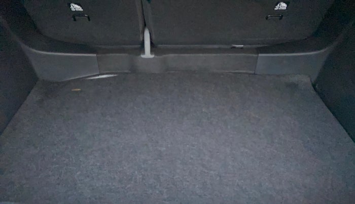 2021 Volkswagen TAIGUN TOPLINE 1.0 TSI MT, Petrol, Manual, 51,580 km, Boot Open Zoomed View