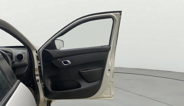 2018 Renault Kwid RXT 1.0, Petrol, Manual, 32,849 km, RHS Front Door