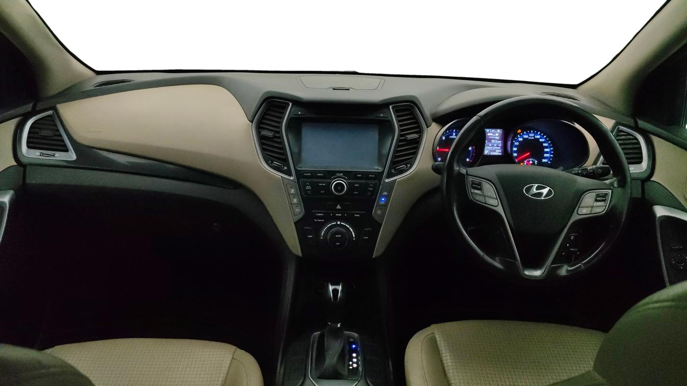 2016 Hyundai Santa Fe 2 WD AT, Diesel, Automatic, 87,386 km, Dashboard