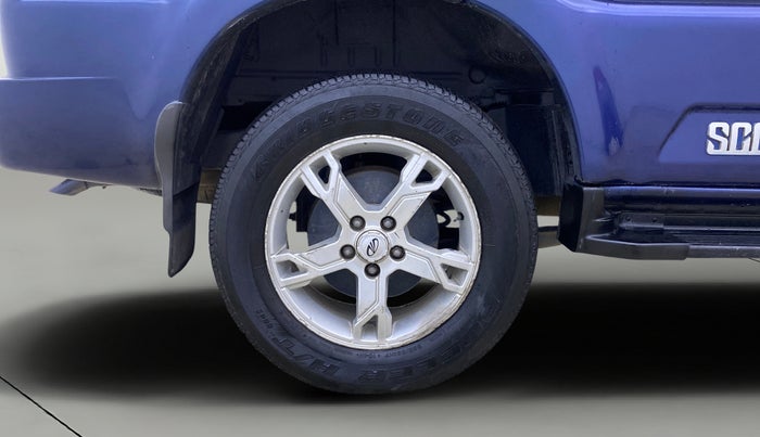 2014 Mahindra Scorpio S10, Diesel, Manual, 1,06,506 km, Right Rear Wheel