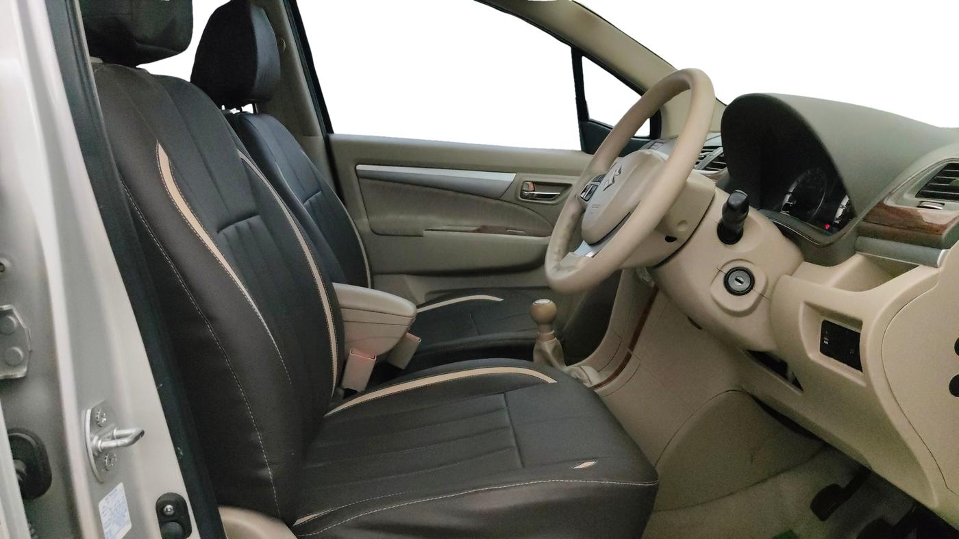 2013 Maruti Ertiga ZXI, Petrol, Manual, 59,431 km, Right Side Front Door Cabin
