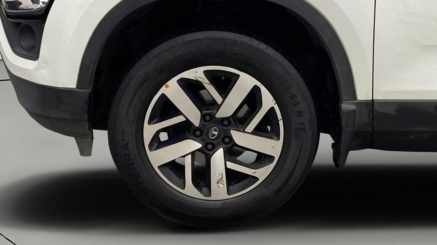 2022 Tata Harrier XZA PLUS 2.0L DUAL TONE, Diesel, Automatic, 92,284 km, Left Front Wheel