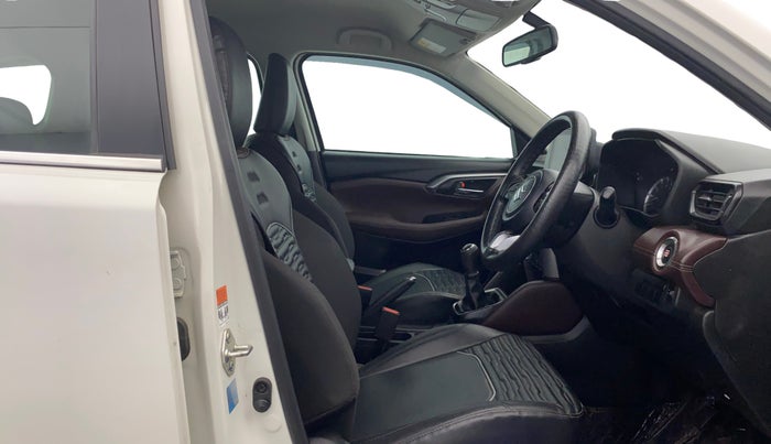 2022 Maruti Grand Vitara ZETA PLUS  HYBRID ECVT, Hybrid, Automatic, 21,609 km, Right Side Front Door Cabin