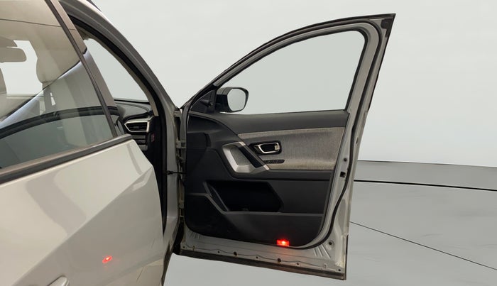 2024 Tata Harrier PURE (O), Diesel, Manual, 7,827 km, RHS Front Door