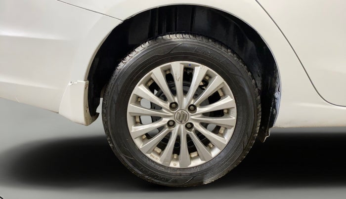 2016 Maruti Ciaz ZXI+ AT, Petrol, Automatic, 1,17,673 km, Right Rear Wheel