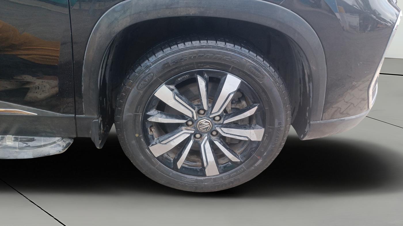 2020 MG HECTOR PLUS SHARP 1.5 PETROL TURBO DCT 6-STR, Petrol, Automatic, 41,658 km, Right Front Wheel