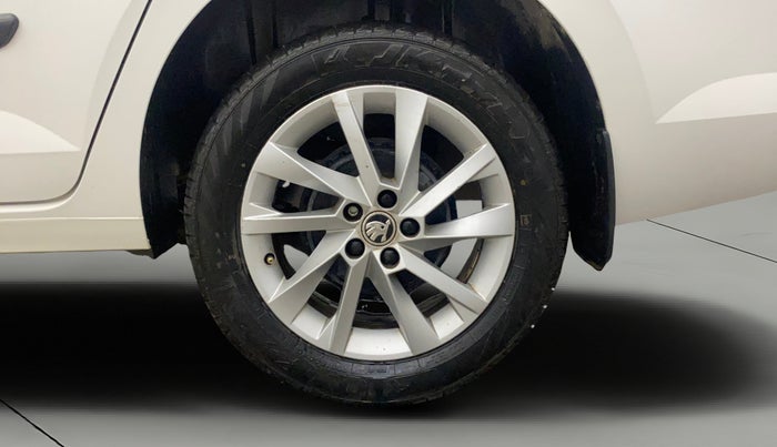 2022 Skoda SLAVIA AMBITION 1.0L TSI MT, Petrol, Manual, 65,322 km, Left Rear Wheel