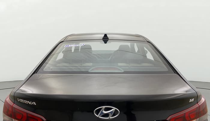 2018 Hyundai Verna 1.6 VTVT SX O, Petrol, Manual, 37,742 km, Rear Windshield