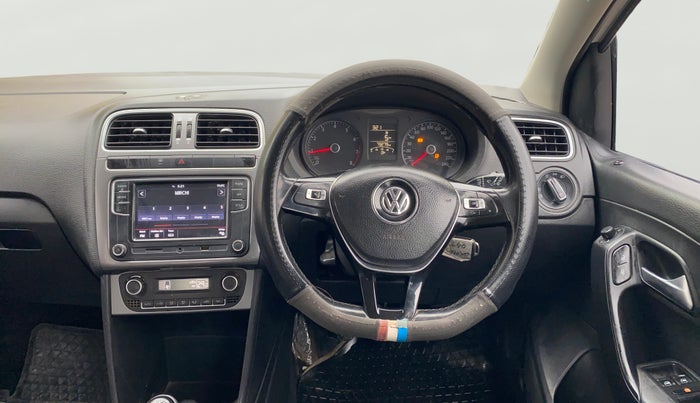 2018 Volkswagen Polo HIGHLINE PLUS 1.0 16 ALLOY, Petrol, Manual, 73,237 km, Steering Wheel Close Up