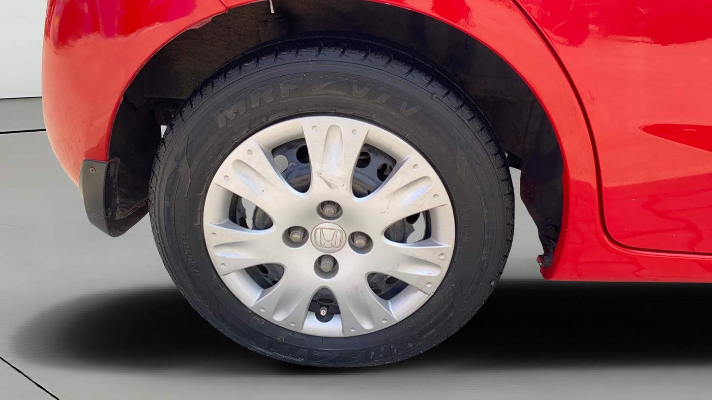 2017 Honda Brio S MT, CNG, Manual, 47,645 km, Right Rear Wheel