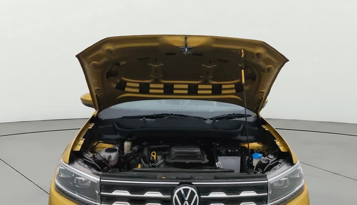 2022 Volkswagen TAIGUN TOPLINE 1.0 TSI AT, Petrol, Automatic, 28,405 km, Open Bonet