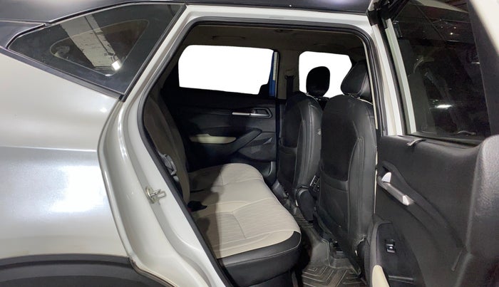 2022 KIA SELTOS HTK PLUS 1.5 IMT, Petrol, Manual, 32,615 km, Right Side Rear Door Cabin