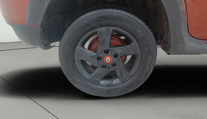 2020 Renault Duster RXE 1.3 TURBO PETROL MT, Petrol, Manual, 56,880 km, Right Rear Wheel