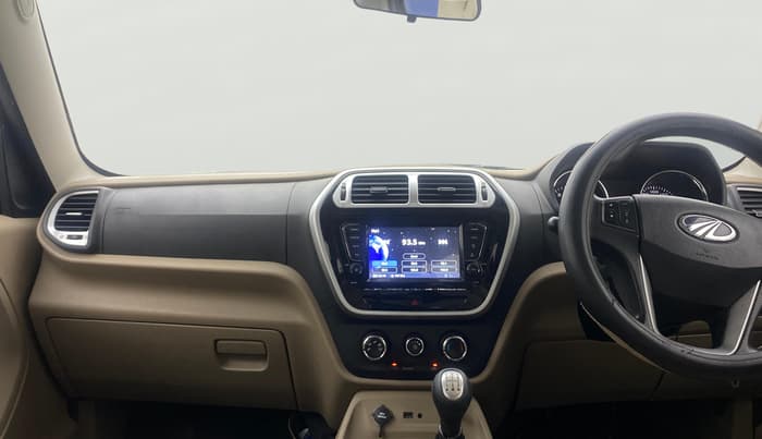 2018 Mahindra TUV300 T10 DUAL TONE, Diesel, Manual, 1,14,191 km, Air Conditioner