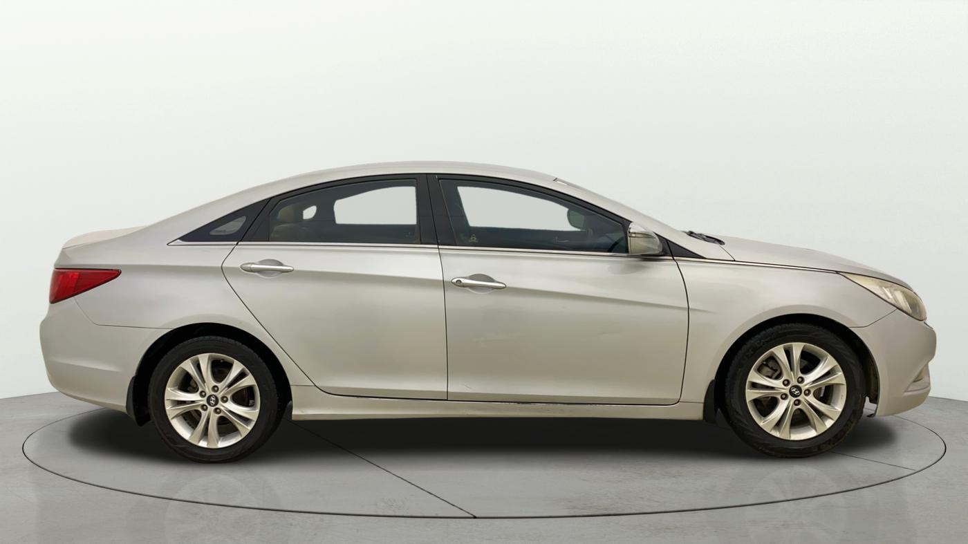 2012 Hyundai Sonata 2.4 GDI MT, Petrol, Manual, 1,07,130 km, Right Side View