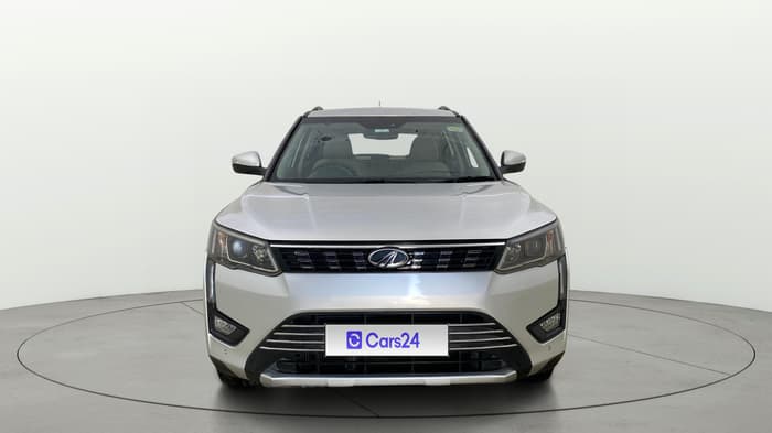 2020 Mahindra XUV300 W8 (O) 1.5 DIESEL, Diesel, Manual, 1,14,849 km, Front