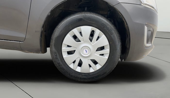 2015 Maruti Swift VXI, Petrol, Manual, 28,712 km, Right Front Wheel