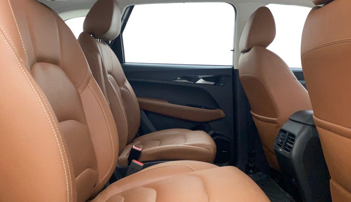 2020 MG HECTOR PLUS SHARP 1.5 PETROL TURBO DCT 6-STR, Petrol, Automatic, 47,294 km, Right Side Rear Door Cabin