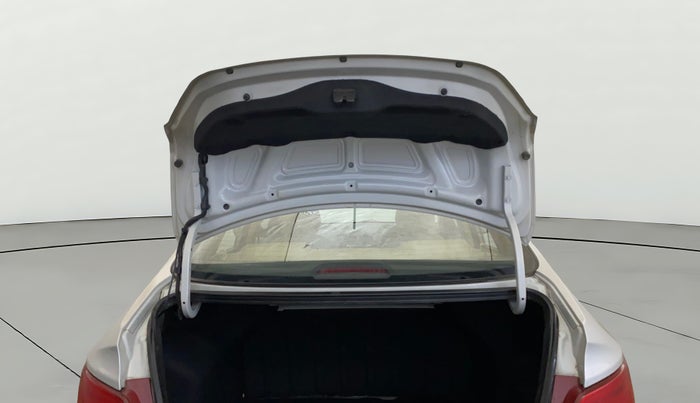 2015 Hyundai Verna FLUIDIC 4S 1.6 VTVT SX, Petrol, Manual, 68,525 km, Boot Door Open