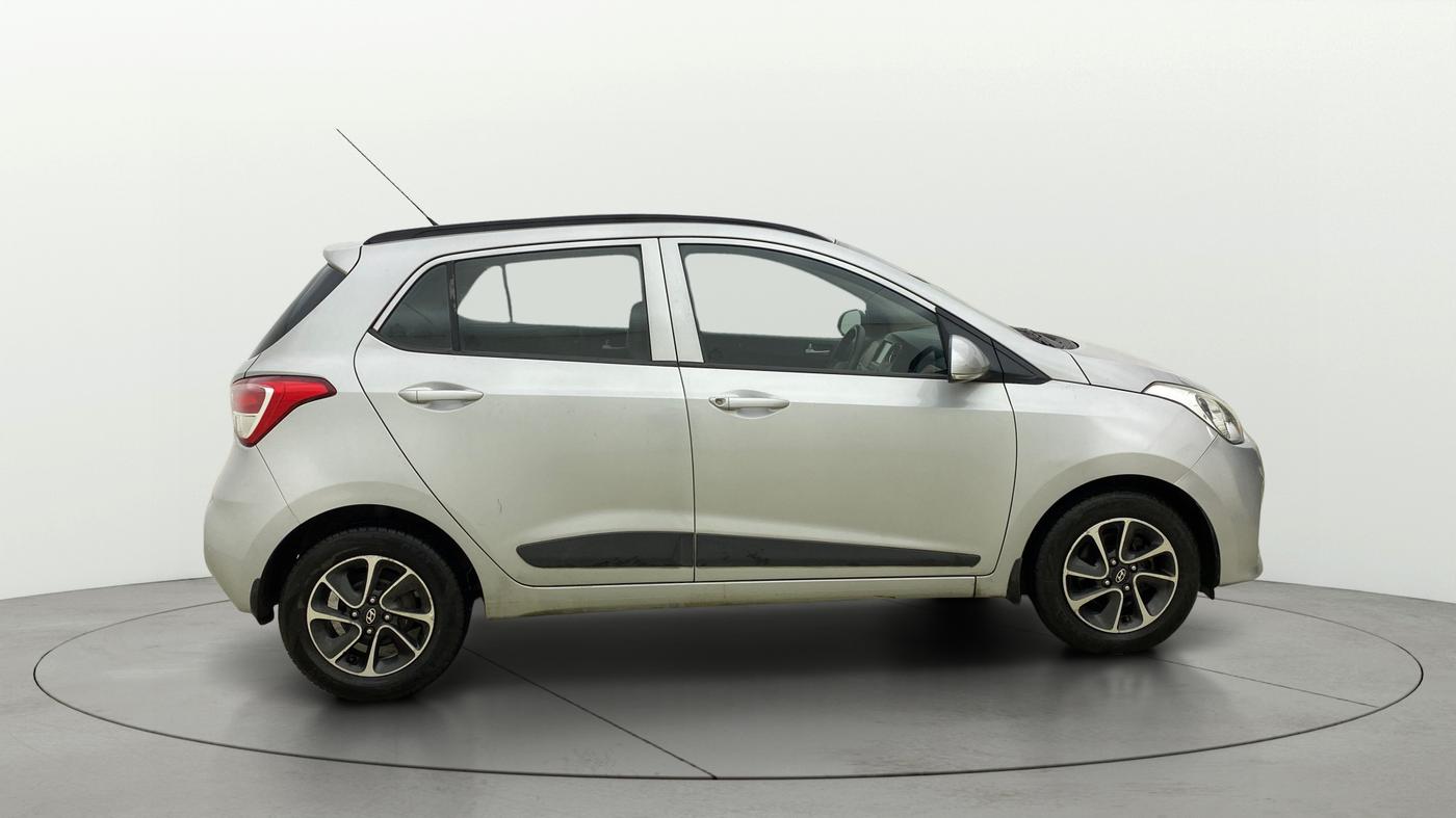2017 Hyundai Grand i10 SPORTZ (O) AT 1.2 KAPPA VTVT, Petrol, Automatic, 67,117 km, Right Side View