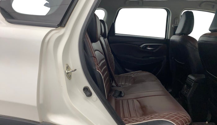 2023 Maruti Grand Vitara DELTA SMART HYBRID AT, Petrol, Automatic, 54,258 km, Right Side Rear Door Cabin