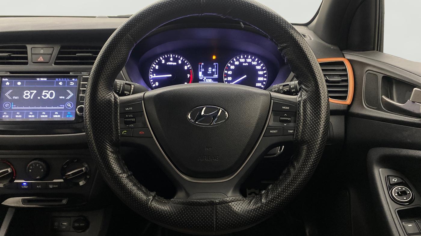 2017 Hyundai i20 Active 1.2 S, Petrol, Manual, 34,189 km, Steering Wheel Close Up