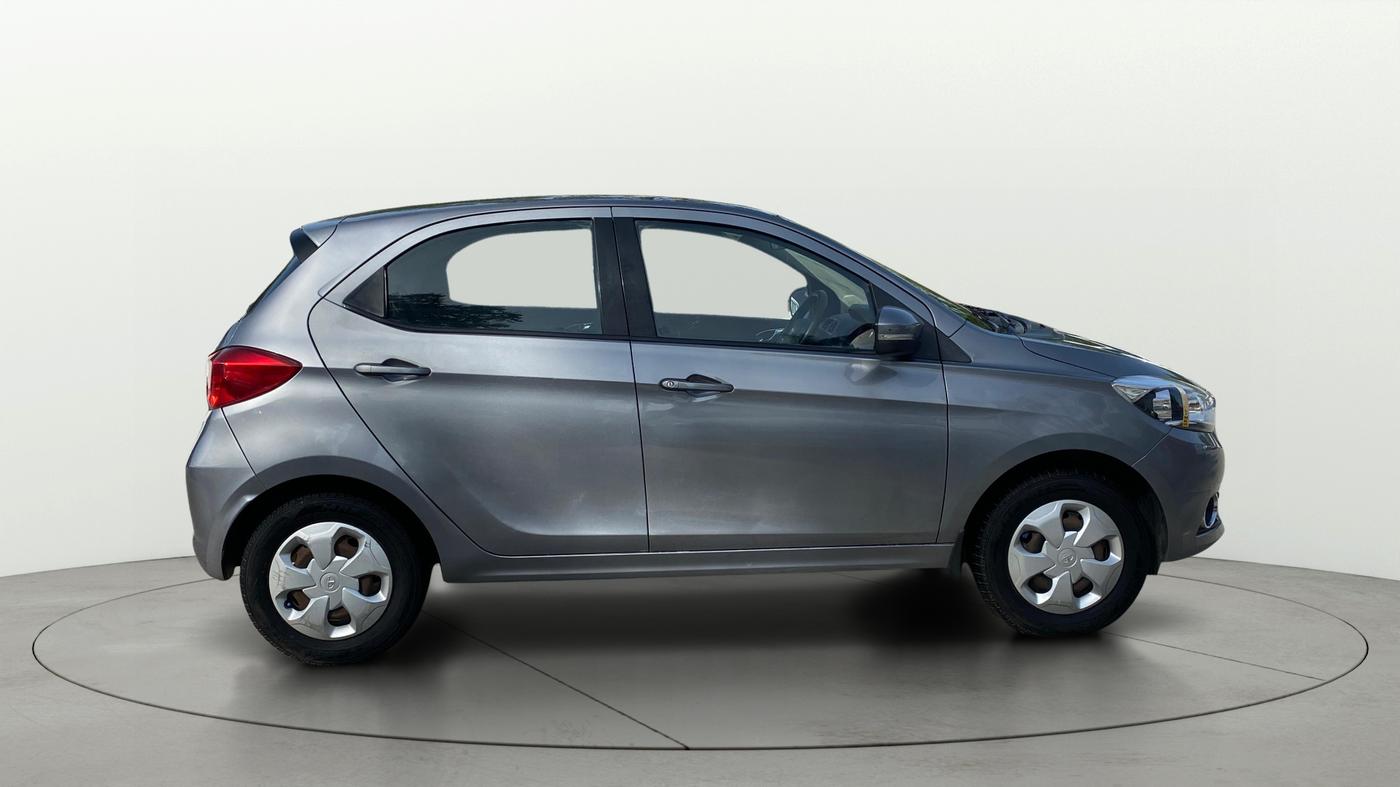 2018 Tata Tiago XZ PETROL, Petrol, Manual, 57,417 km, Right Side View