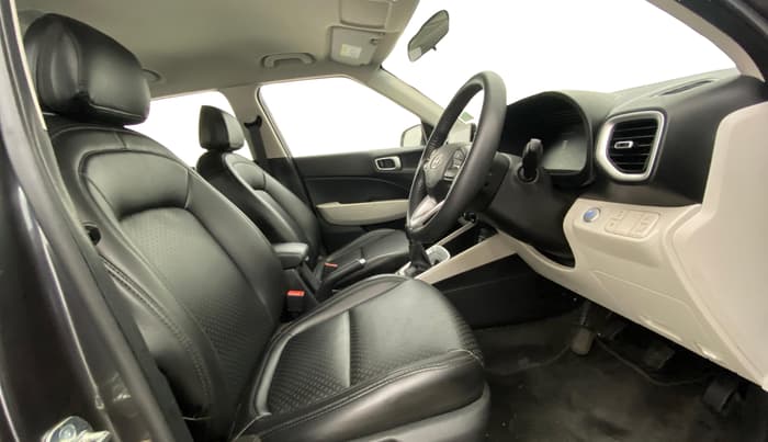 2025 Hyundai VENUE S(O) 1.2, Petrol, Manual, 13,584 km, Right Side Front Door Cabin