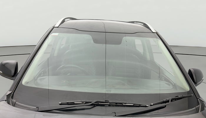 2023 KIA CARENS PRESTIGE PLUS 1.5 PETROL IMT 7 STR, Petrol, Manual, 48,381 km, Front Windshield