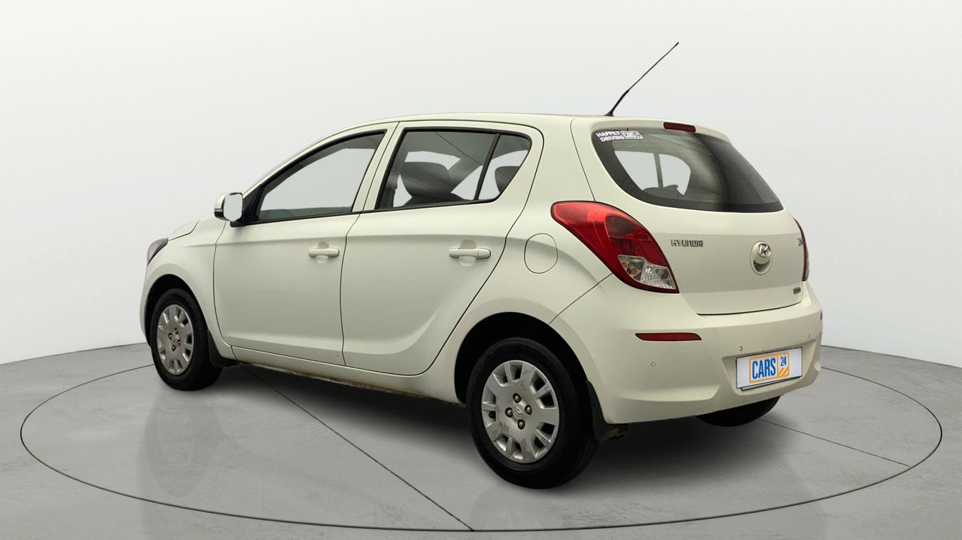 2013 Hyundai i20 MAGNA 1.2, Petrol, Manual, 73,411 km, Left Back Diagonal