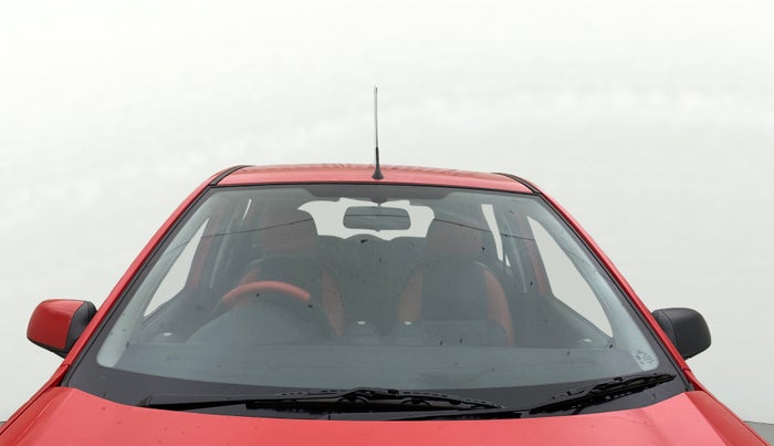 2013 Ford Figo ZXI 1.2 PETROL, Petrol, Manual, 1,10,711 km, Front Windshield